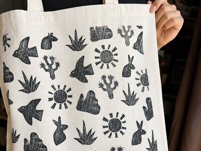 Tote bag block printed with birds, cacti and suns – Block Printing activity