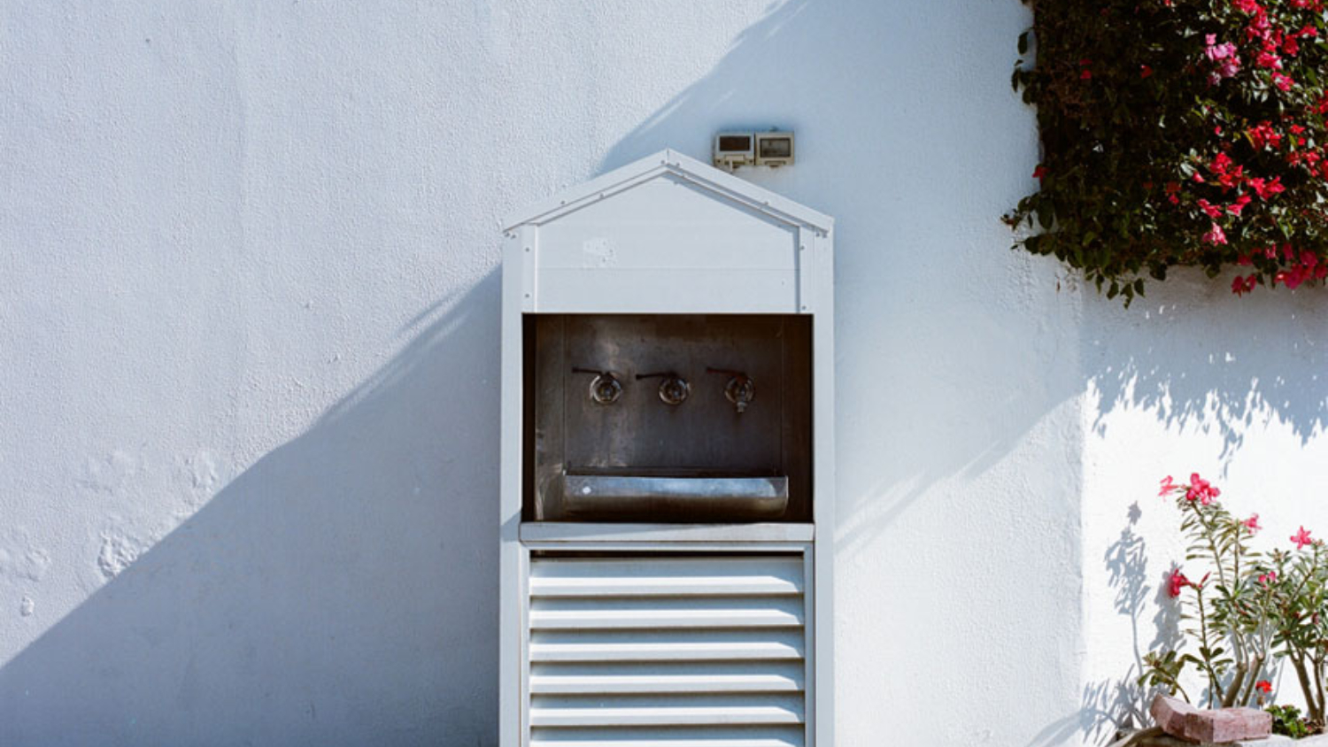 Ammar-Al-AttarDetail-from-the-water-cooler-series2013The-artist-Delfina-Foundation-Dub