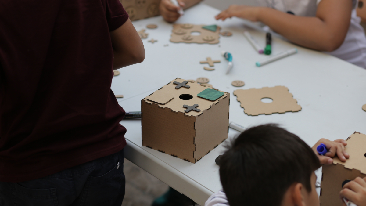 Tashkeel Youth Cardboard Workshop DXBDW2020 2